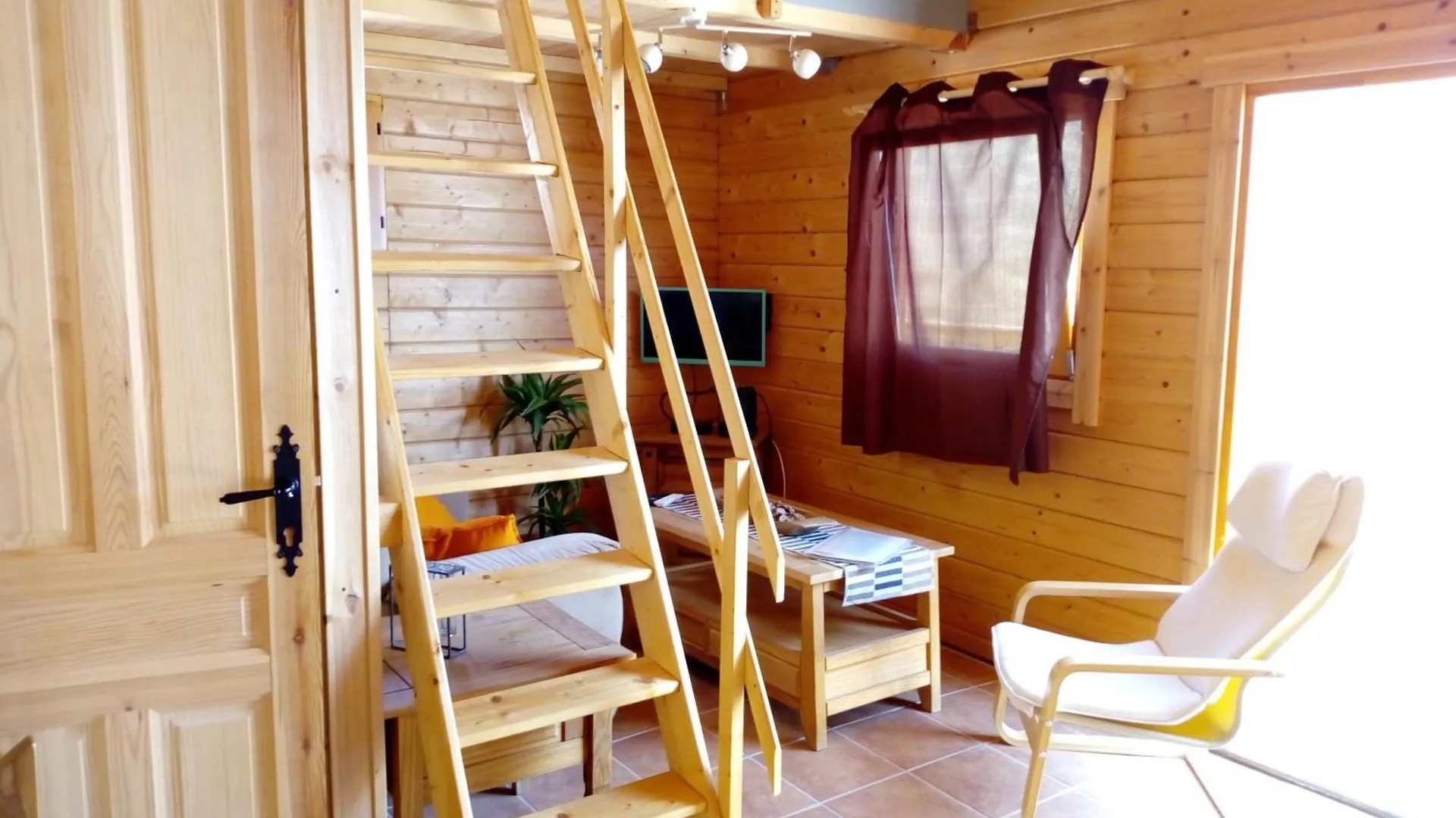 Finca Mariposa Mariposaholidays 内尔哈 0*,  西班牙